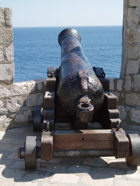 dubrovnik_cannon Cannon on the Dubrovnik Wall