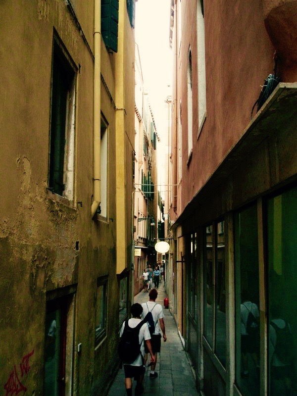 Navigating the streets of Venice can be tricky -- but is part of the fun of spending a day there. 