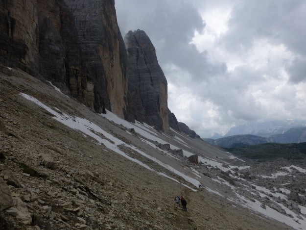 A steep trail along the base of the Tre Cime mountains. 