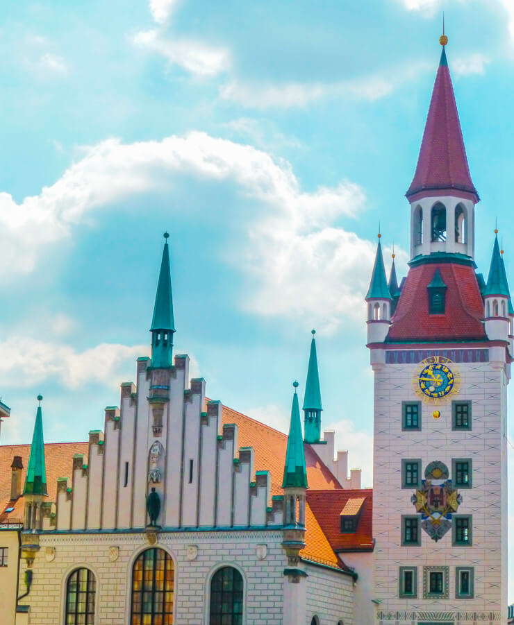 Old Town Hall in Marienplatz Square in Munich