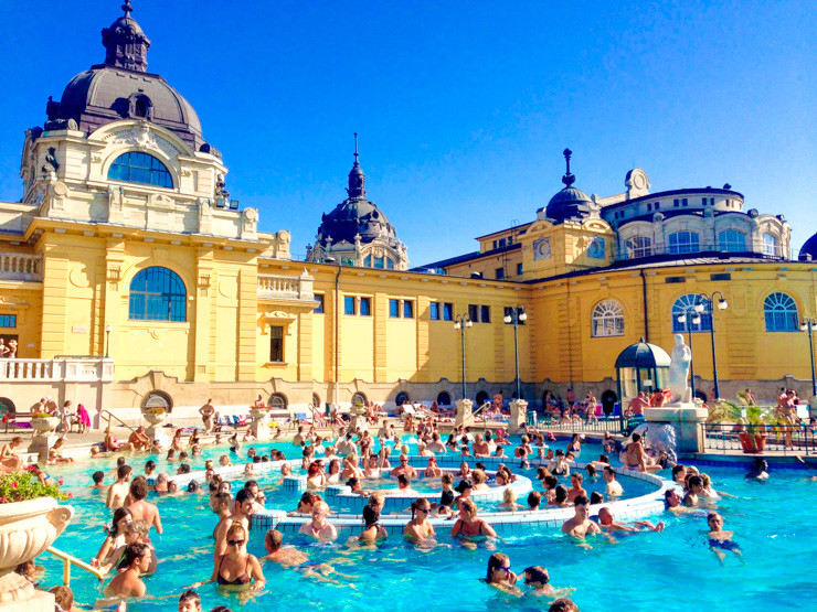 Visiting a natural spa is just one way to find romance in Budapest. 