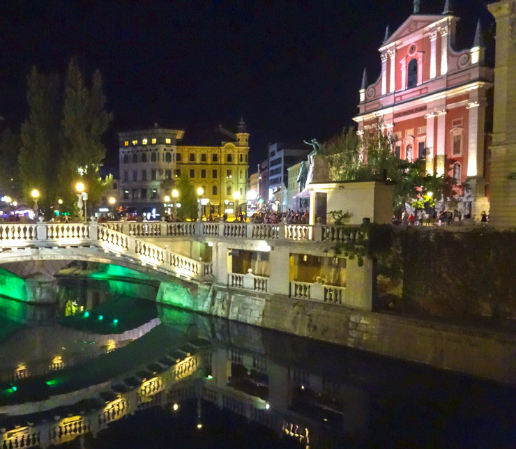 Take a romantic moonlit walk along the gorgeous bridges of Ljubljana. 