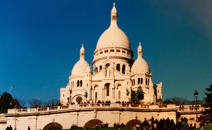 From the Sacre Coeur to the Eiffel Tower, Paris is brimming with places for romance.