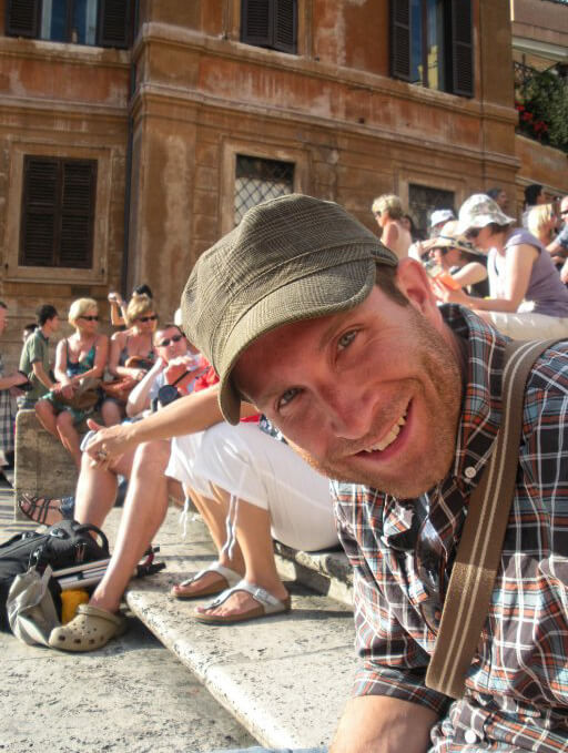 Hat style on the Spanish steps in Rome. 