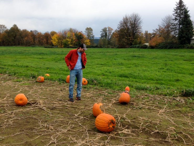One of my faves from last year's pumpkin patch excursion. Where's Lulu?