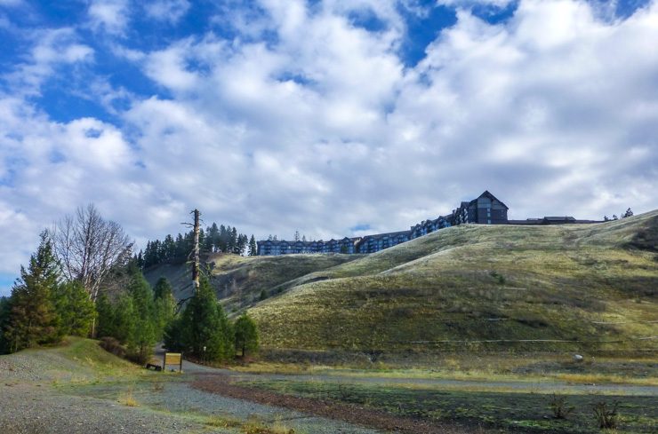 Suncadia Resort has an amazing vantage point overlooking the Cascade Mountains.