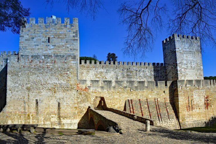 Castelo de Sᾶo Jorge in Lisbon, also frequently called St. George's Castle. 
