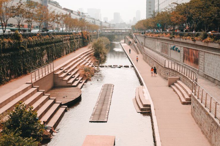 Chonggyecheon Stream in Seoul, South Korea