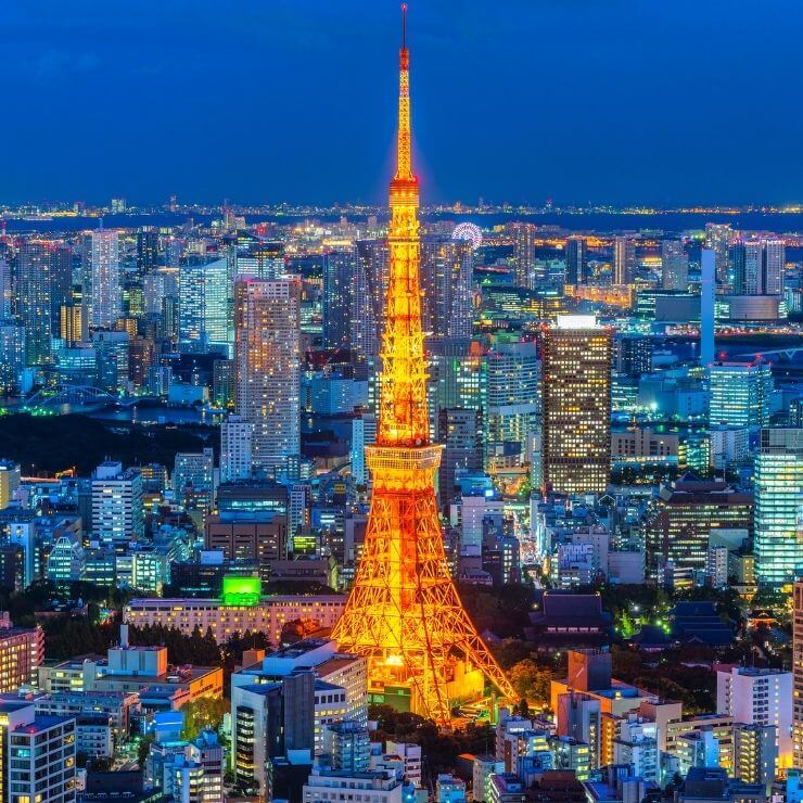 Tokyo at dusk with view of the Tokyo Tower - learn how to spend the perfect day in Tokyo with this 24 hour itinerary