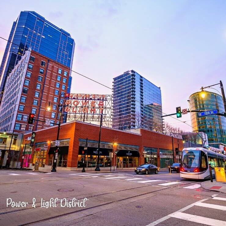 The Power and Light District is an exciting and trendy neighborhood perfect for a weekend night out in downtown Kansas City, Missouri. 